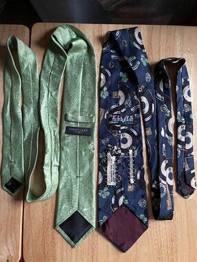 2-Pc Men’s Silk Tie Lot Elvis Presley Superba & Pronto Uomo Paisley Neckties